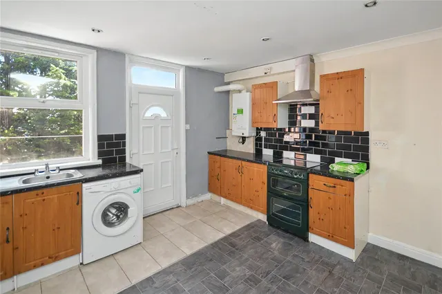 Wooler Avenue, Leeds, LS11, photo 2