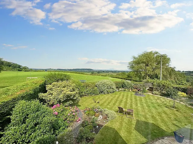 Wainlode Hill, Norton, GL2, photo 3
