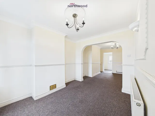 Little Mountain, Wrexham, LL11, photo 2