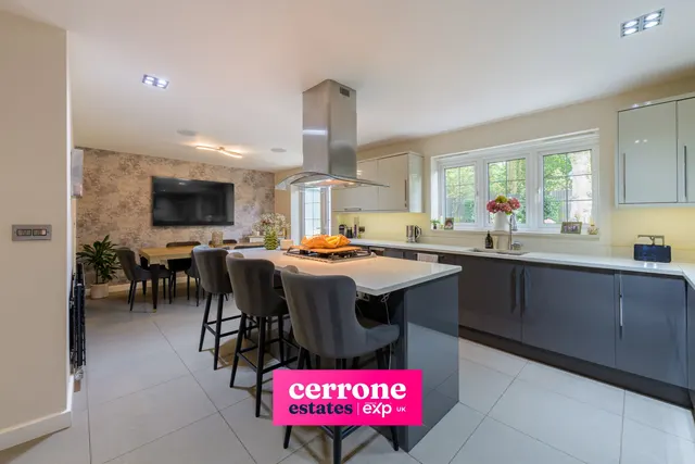 Aspens Way, Woodland Grange, B61, photo 2