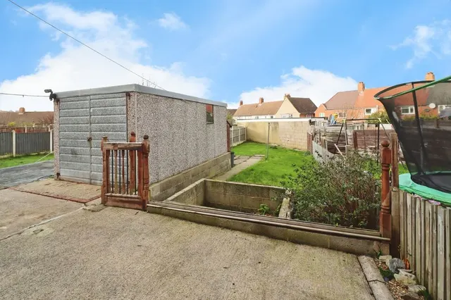 Photo 2 — Hunloke Avenue, Chesterfield, Derbyshire, S40