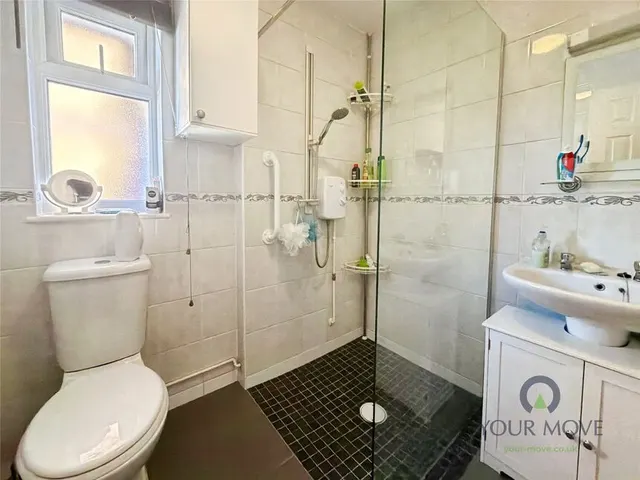 Photo 3 — Fiskerton Way, Oakwood, Derbyshire, DE21