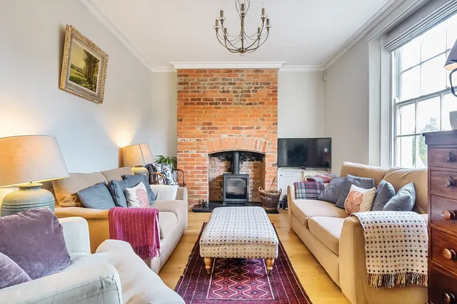 Photo 2 — Kingsbury Street, Marlborough, SN8