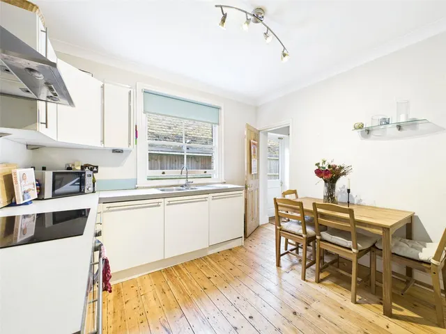 Kenley Road, St Margarets, TW1, photo 3