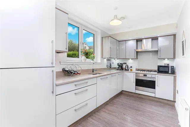 Photo 2 — Glengoyne Court, Jackton, East Kilbride, South Lanarkshire, G75