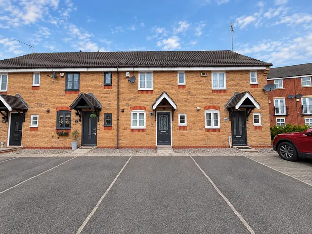 2 bedroom house, Green Close, Renishaw, S21