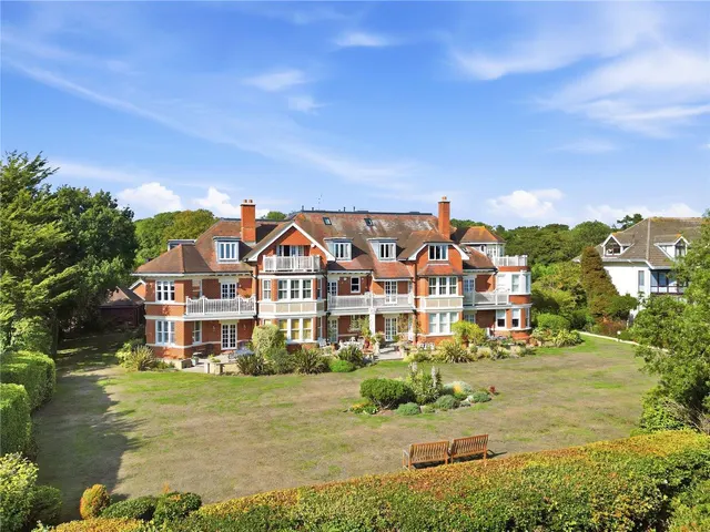 4 bedroom flat, An Exceptional Duplex Penthouse with Panoramic Sea Views