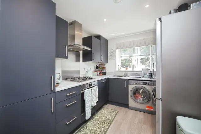 Merton Road, Rumwell, TA4, photo 2
