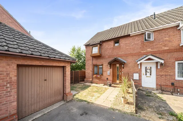 Cowley Close, Maybush, SO16, photo 1