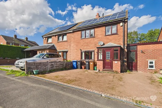 Mosley Drive, Uttoxeter, photo 1