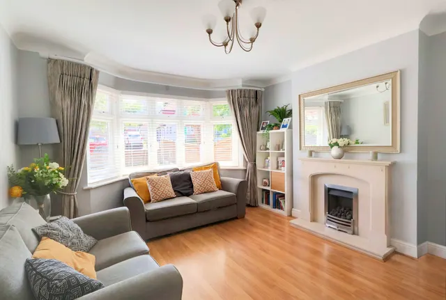 Photo 2 — Devonshire Way, Croydon, Croydon, CR0 8BY