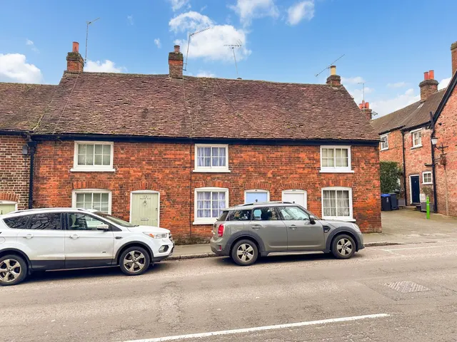 Wycombe End, Beaconsfield, HP9, photo 1