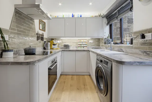 Back High Street, Harrogate, HG3, photo 2