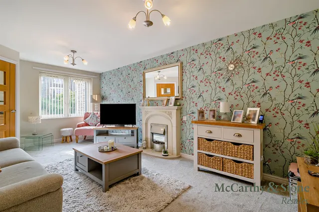 Overnhill Road, Downend, BS16, photo 3