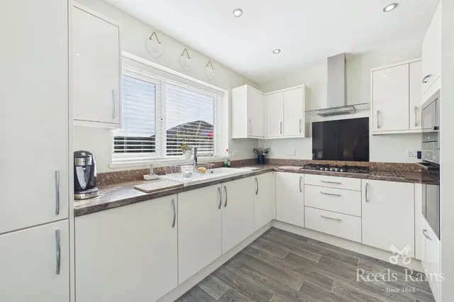 Photo 2 — Hall Park Avenue, Crofton, West Yorkshire, WF4
