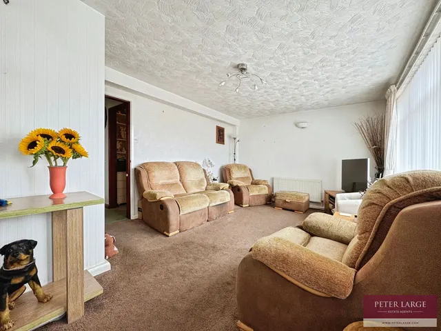 Photo 2 — Clwyd Gardens, Kinmel Bay, Conwy, LL18 5NB