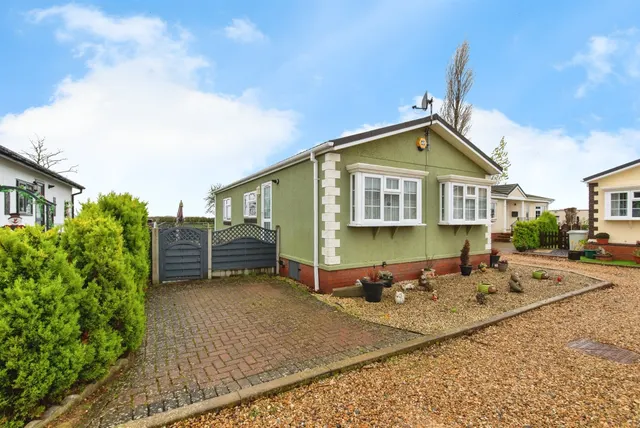 Hawthorn Hill, Dogdyke, Lincoln, photo 1