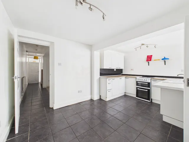 Photo 3 — Midland Road, Gloucester, GL1 4UQ