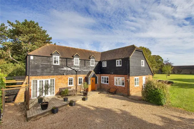 Roughetts Road, Ryarsh, West Malling, Kent, ME19 5LA, photo 1