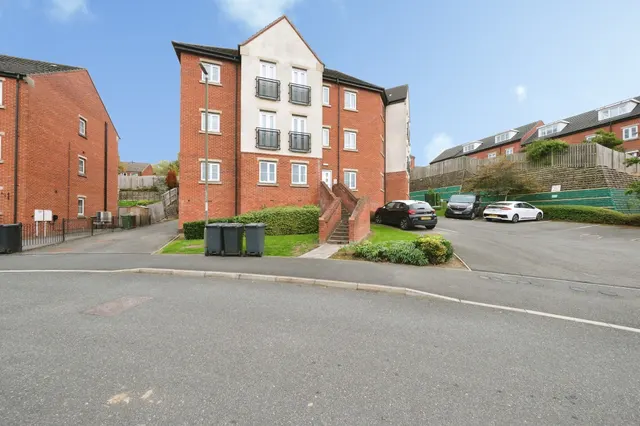 East Street, Doe Lea, S44, photo 1