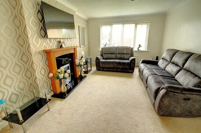 Skelwith Rise, Nuneaton, CV11, photo 2