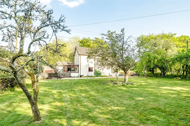 Ringwood Road, Three Legged Cross, Wimborne, Dorset, BH21 6QY, photo 1