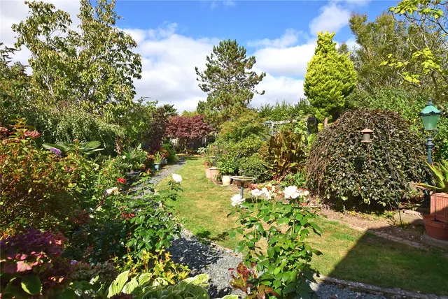 Photo 2 — Springfields, Colyford, Colyton, Devon, EX24 6RD
