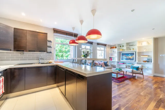 10 Kildare Court, 11-15 Kildare Terrace, London, photo 1