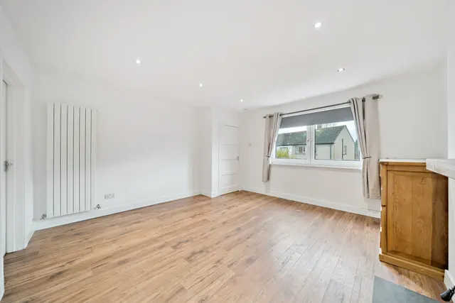 Stuart Road, Carmunnock, G76, photo 3