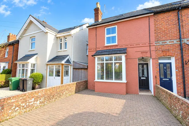 Rushes Road, Petersfield, GU32, photo 1
