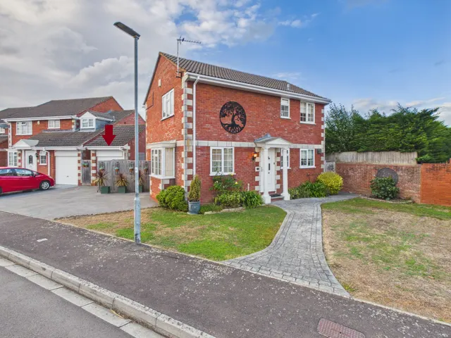 Apricot Tree Close, Bridgwater, photo 1