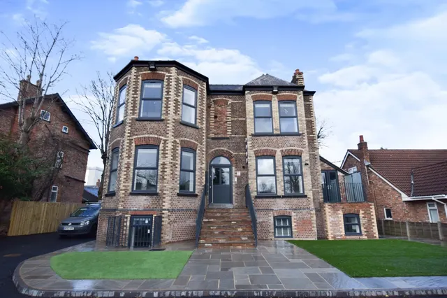 Barrington Road, Altrincham, WA14, photo 1
