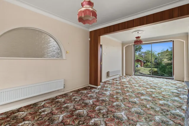 Rise Park Boulevard, Rise Park, RM1, photo 2
