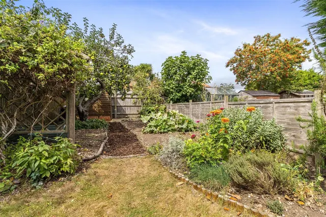 Photo 2 — Sheridan Road, Broadwater, Worthing