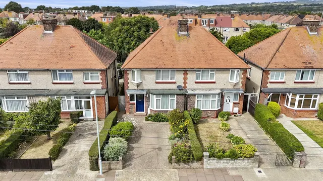 Sheridan Road, Broadwater, Worthing, photo 1