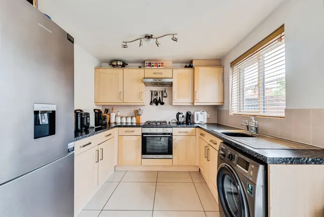 Mycroft Road, Swindon, SN25, photo 3