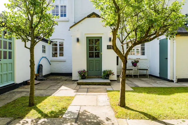 Heron Cottage Hobb Lane, Moore, Warrington, Warrington, WA4 5QS, photo 1