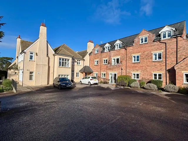 Coopers Lane, Evesham, WR11, photo 1