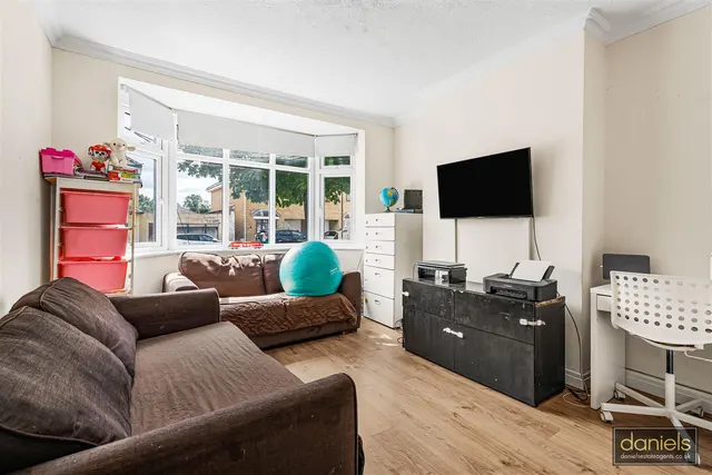 Beaumont Avenue, Wembley, HA0, photo 2