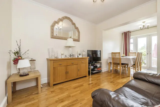 Long Elmes, Harrow, HA3, photo 3