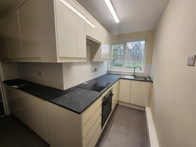 Hams Road, Lydney, GL15, photo 3