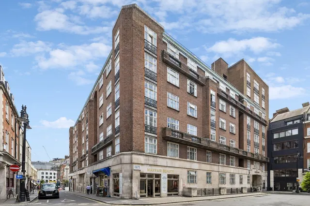 Hertford Street, London, W1J, photo 3