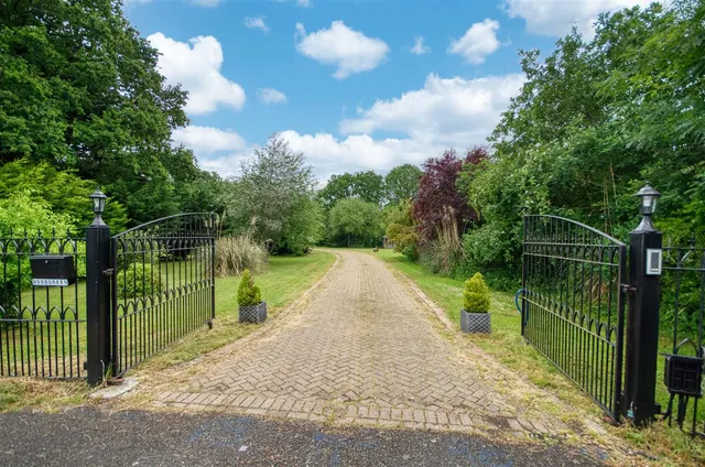 Photo 2 — Mislingford Road, Swanmore, Southampton, Hampshire, SO32 2QD