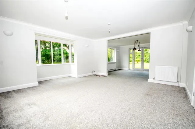 Photo 3 — Mislingford Road, Swanmore, Southampton, Hampshire, SO32 2QD