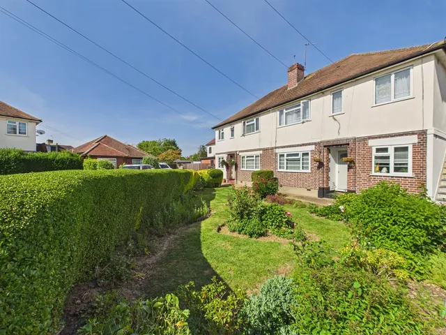 Northdown Close, Ruislip, HA4 6JY, photo 1