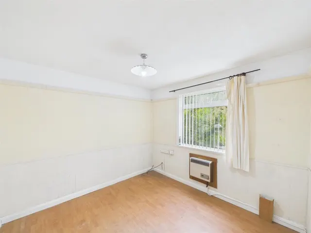 Photo 3 — 1, Southwood Drive East, Coombe Dingle, Bristol, BS9 2QP