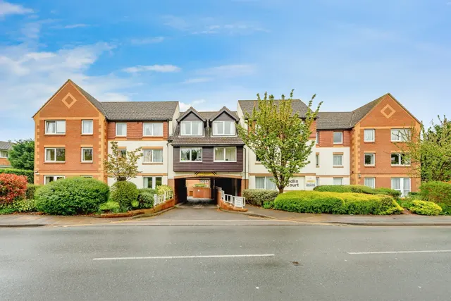 Linkfield Lane, Redhill, photo 1