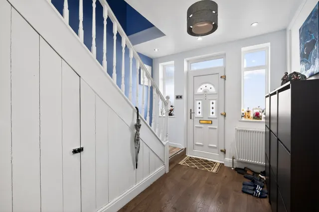 Sussex Road, London, E6, photo 3
