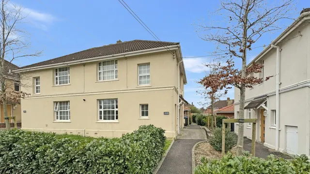 Haynes Road, Westbury, photo 1
