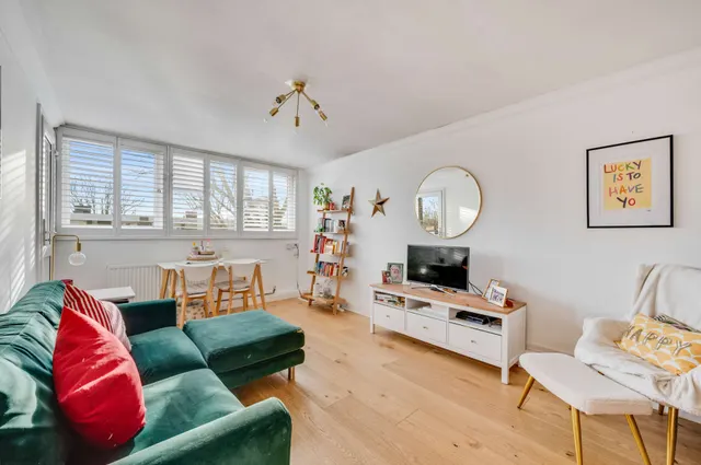 Clement Close, Brondesbury Park, NW6 7AN, photo 1